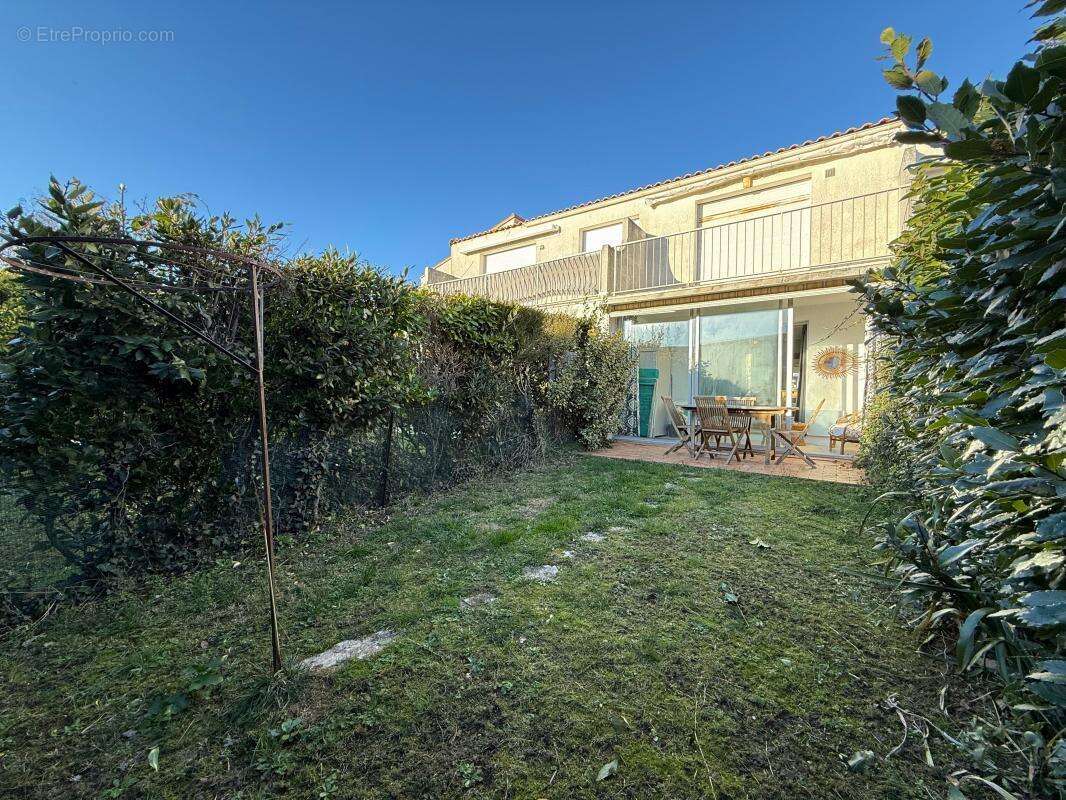 Appartement à VAUX-SUR-MER