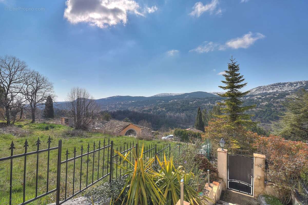 Maison à COURSEGOULES