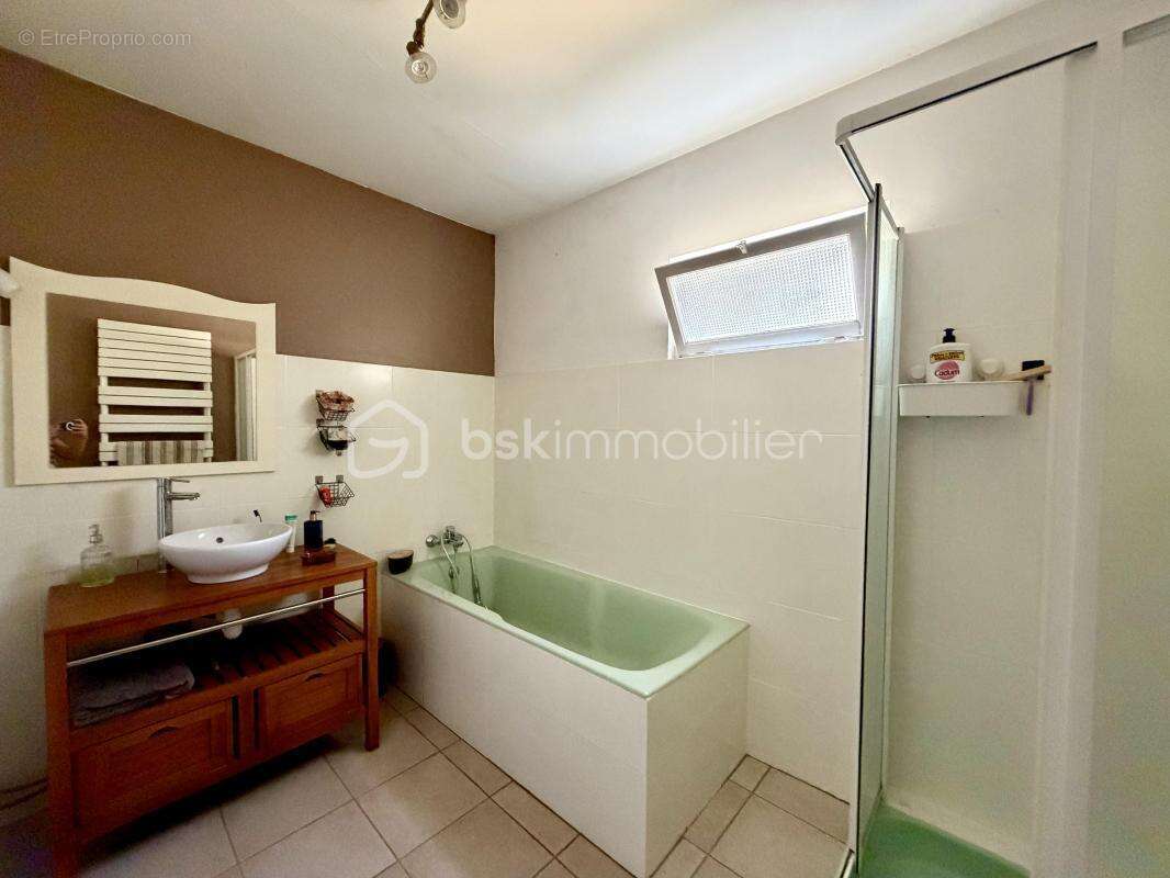 Maison de plain pied, 3 chambres et grange - photo 17