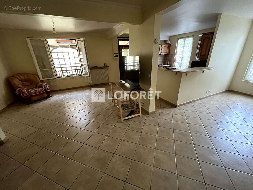 Maison à LES MUREAUX