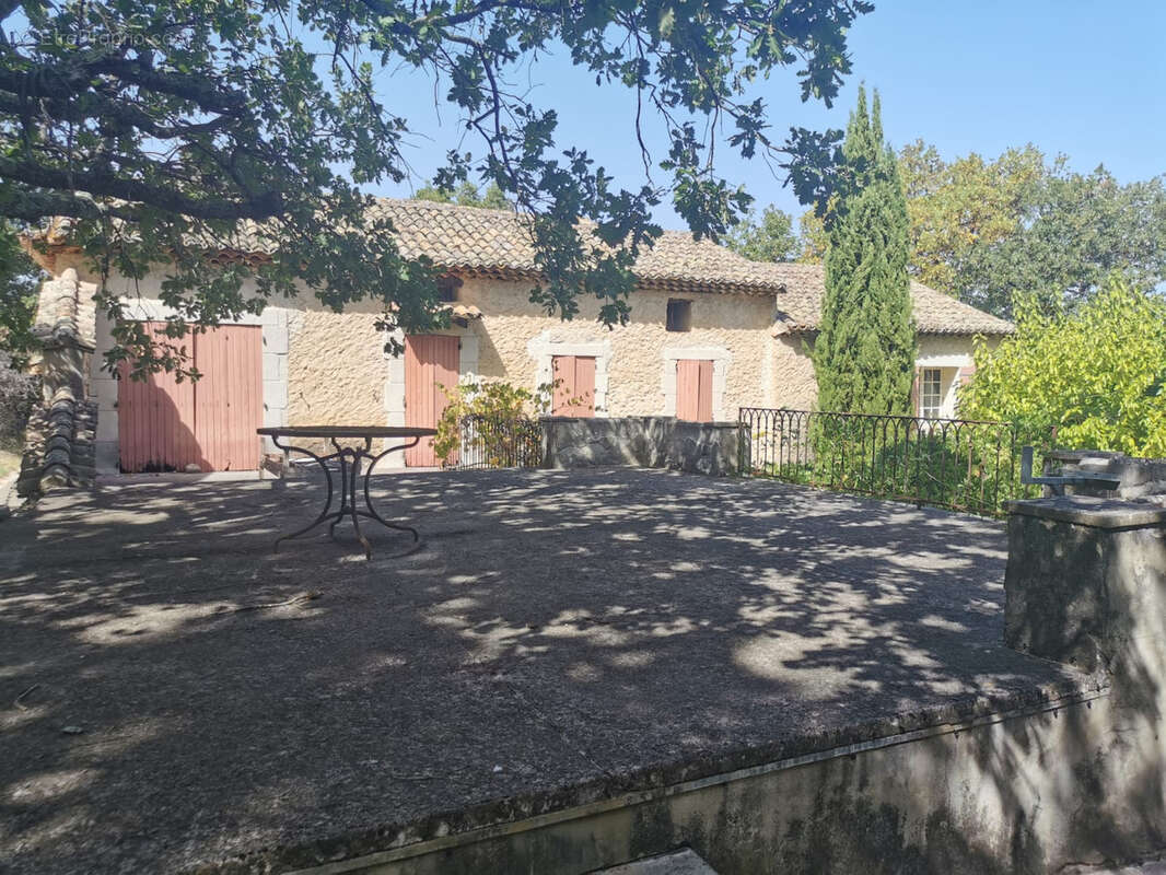Maison à GRIGNAN