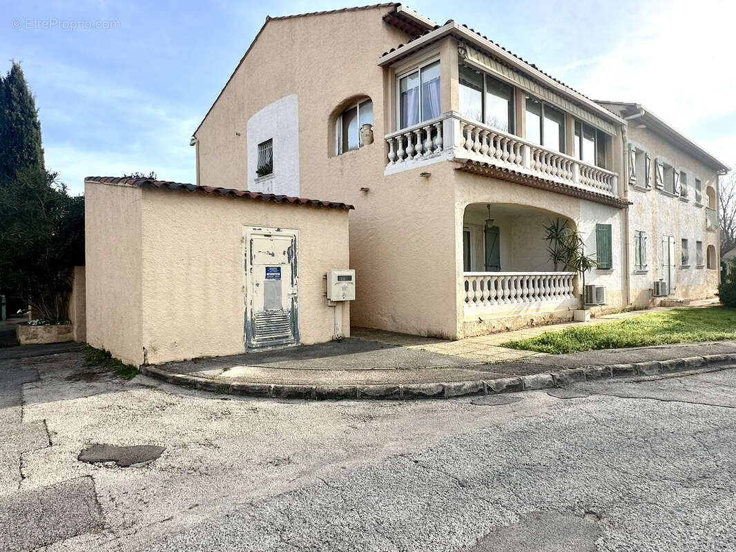 Appartement à PUGET-SUR-ARGENS