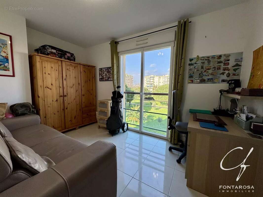 Appartement à FREJUS