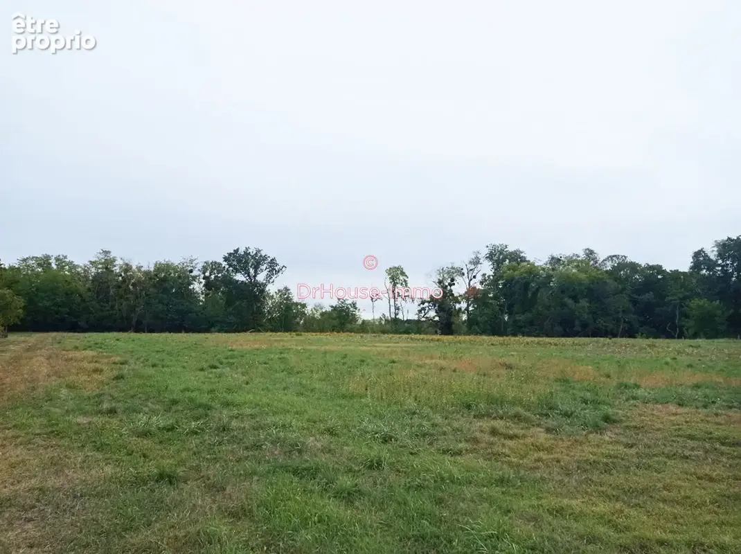 Terrain à AUXERRE