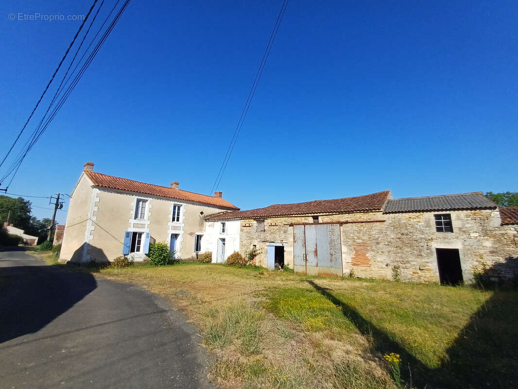 Maison en village - A rénover - photo 6