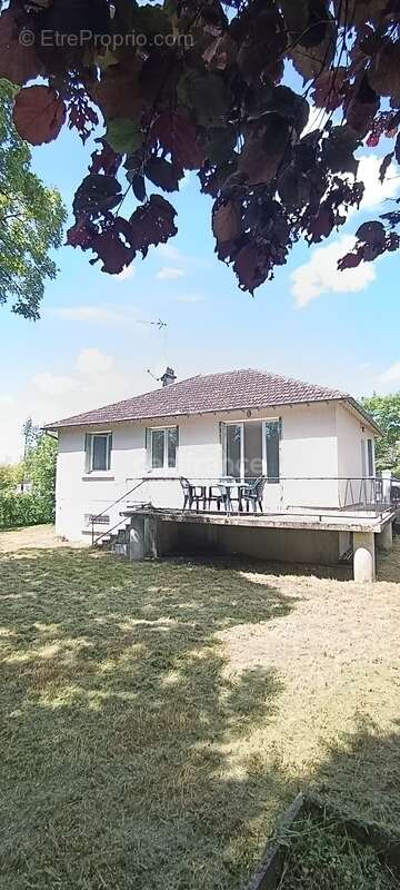 Maison à MONETEAU