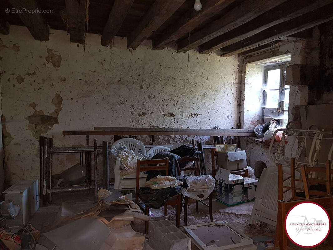 Maison à FAVERDINES