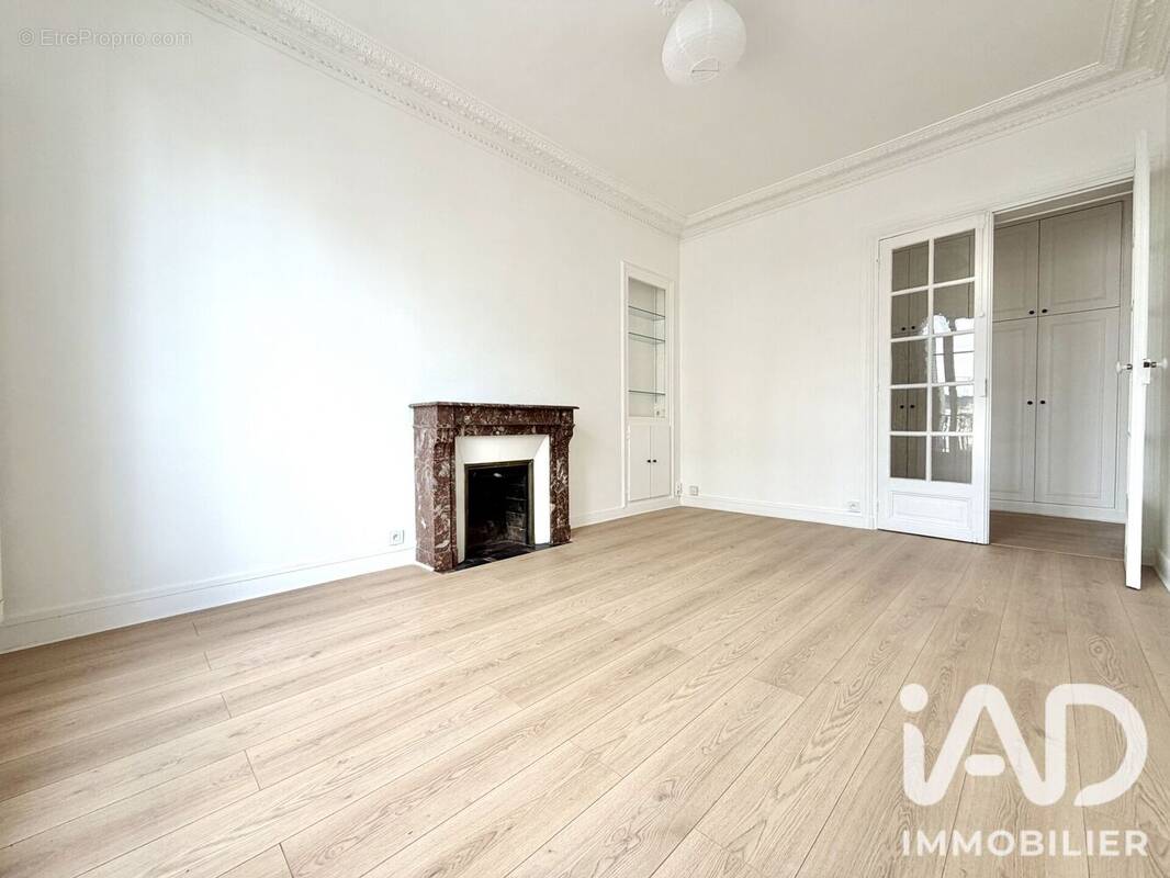 Photo 1 - Appartement à SURESNES