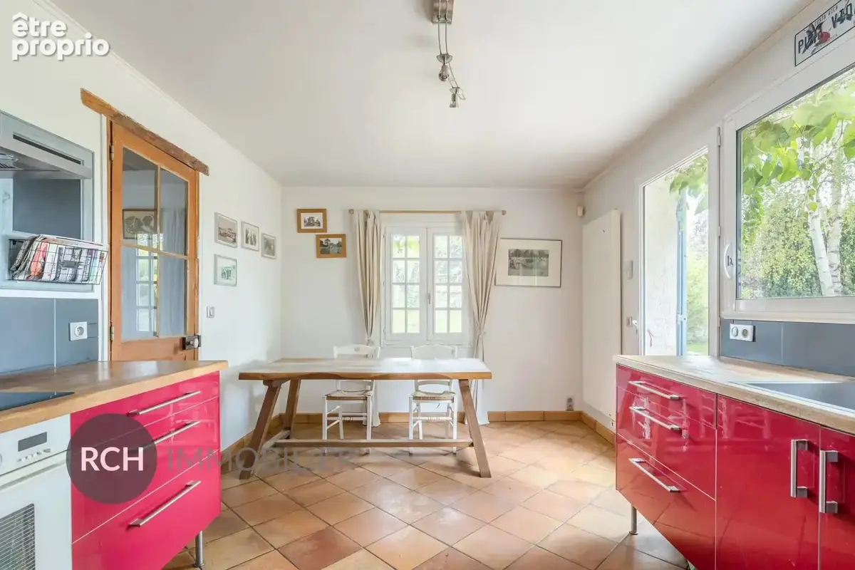 Exclusivité - A quelques minutes de Montfort-l'Amaury - Belle maison ancienne aux beaux volumes - photo 10
