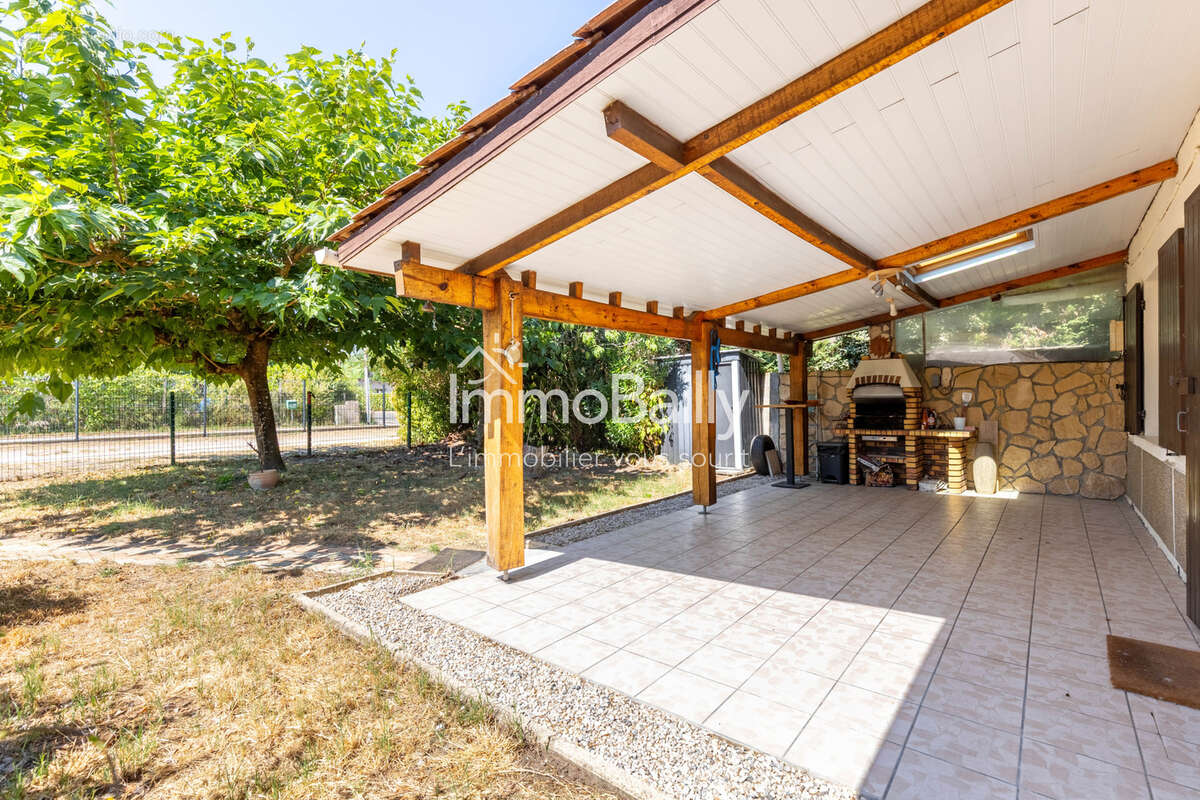 Maison 2 chambres jardin 200m2 proche centre-ville - photo 2
