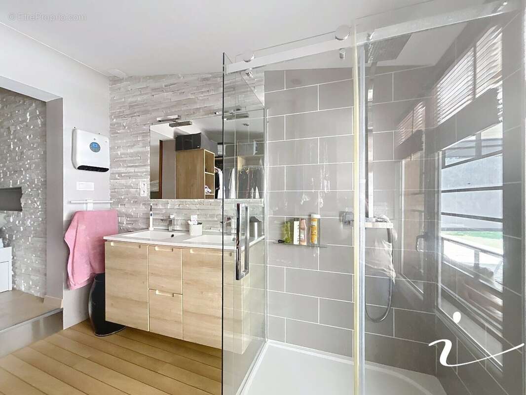 Maison à SAINT-JEAN-DE-VEDAS