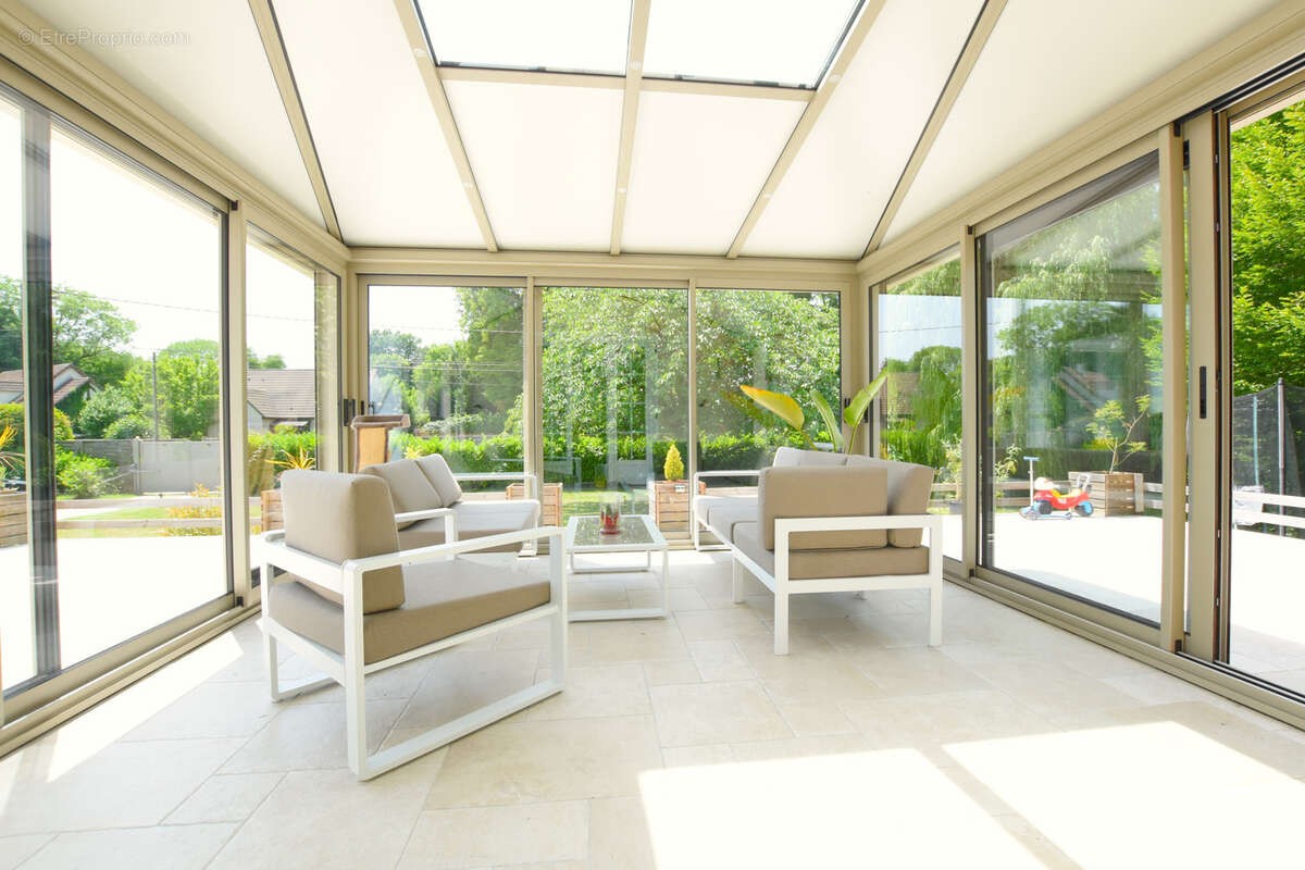 Maison à LE PERRAY-EN-YVELINES