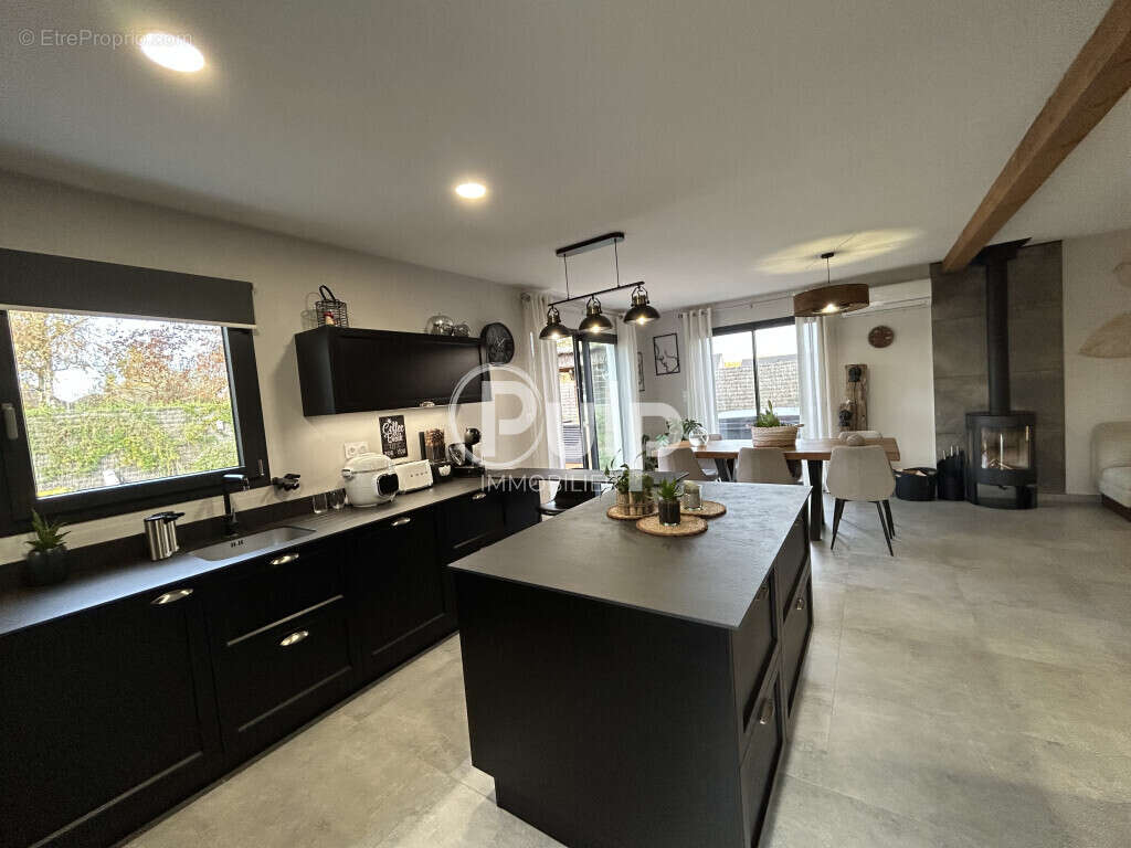 Maison à MONCHECOURT