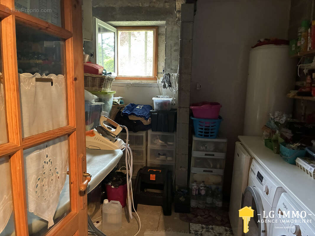 Belle maison familiale de 315 m2,  4 chambres, terrain 8000 m2, dependances - photo 18