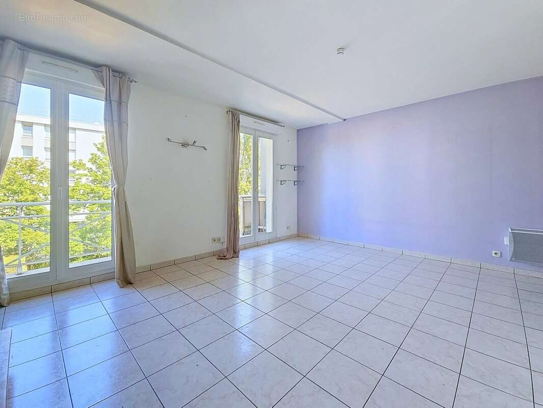 La varenne - duplex dernier etage - photo 4