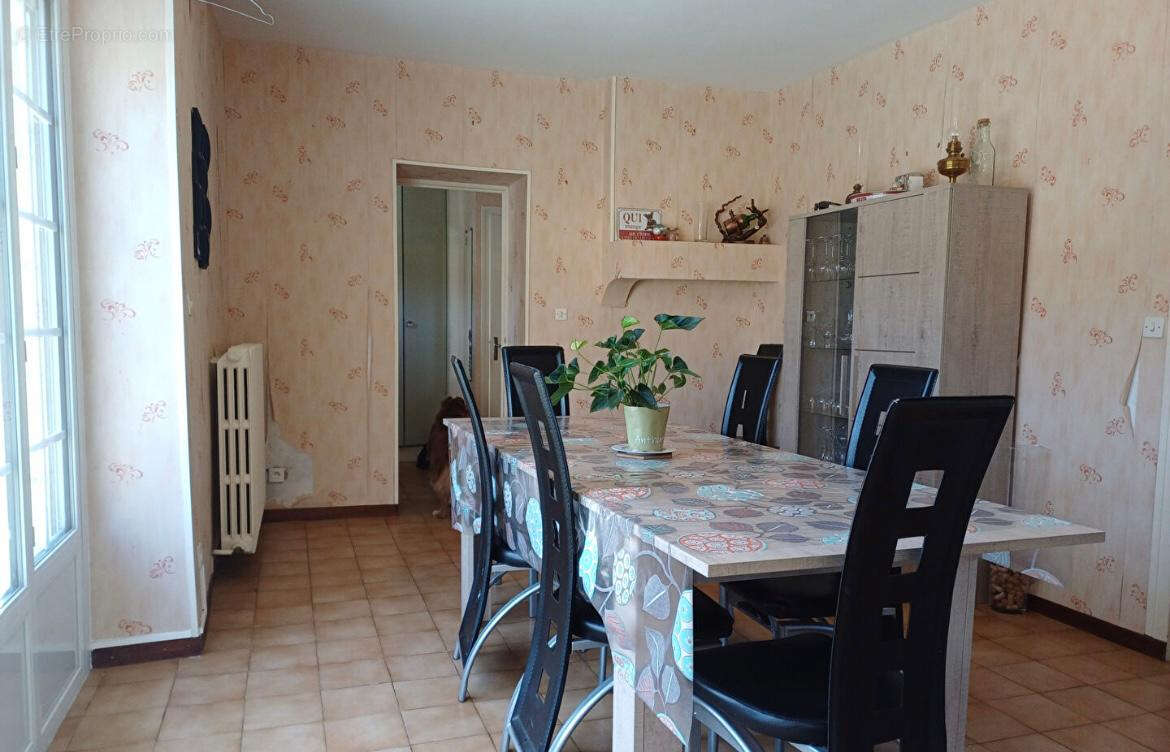 Maison à SAINT-CENERI-LE-GEREI