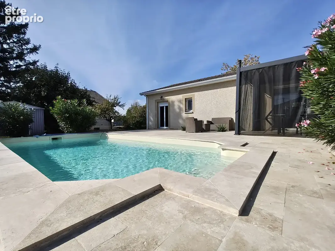 Plain-pied au calme   piscine   3 chambres   terrain 1 051 m2 - photo 8