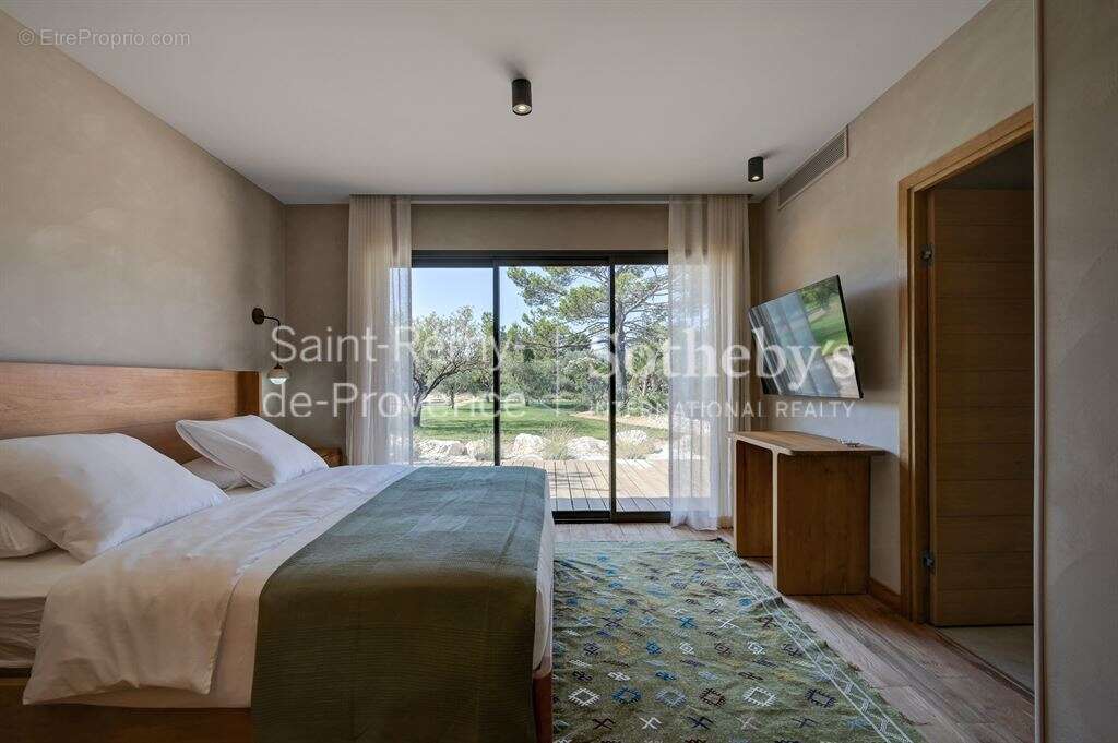 Villa contemporaine parfaitement équipée, vue Alpilles et emplacement privilégié - photo 17