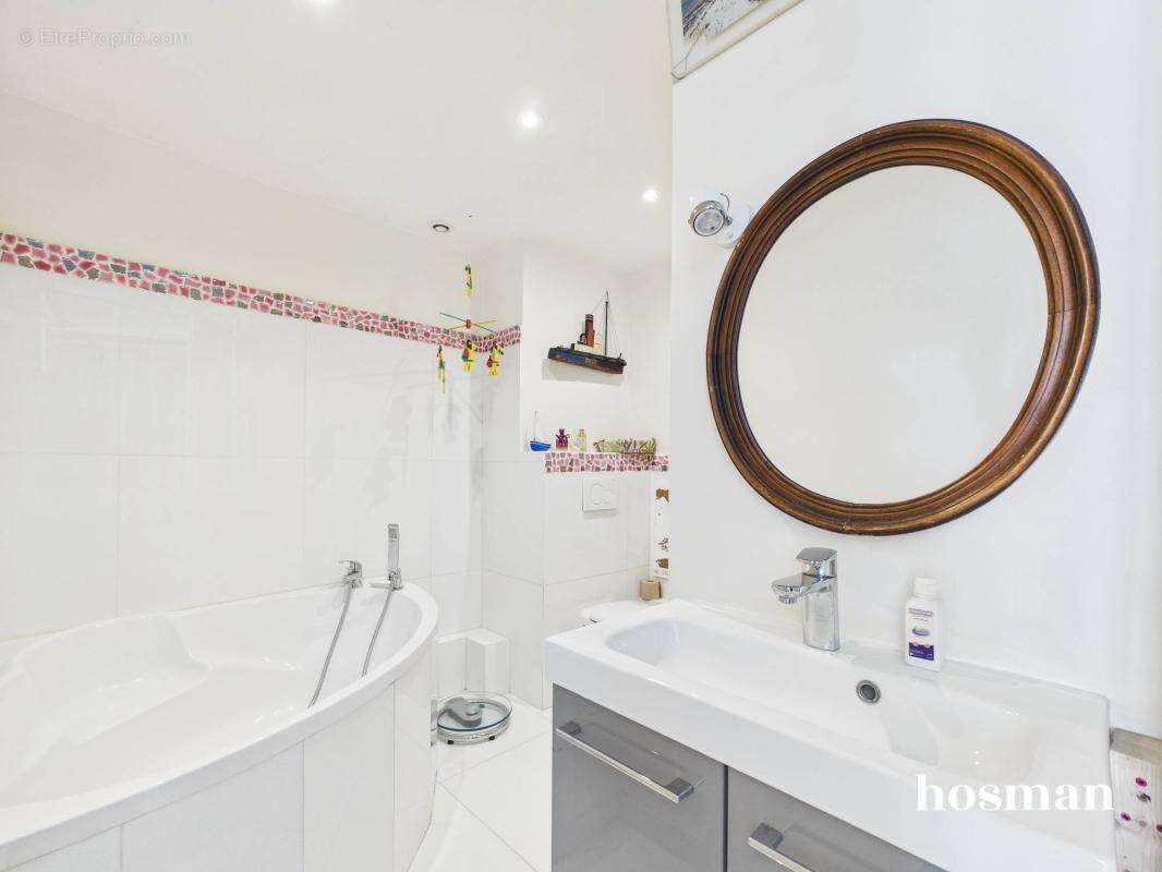 Appartement à PARIS-20E
