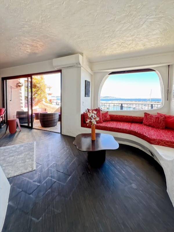 Appartement à THEOULE-SUR-MER