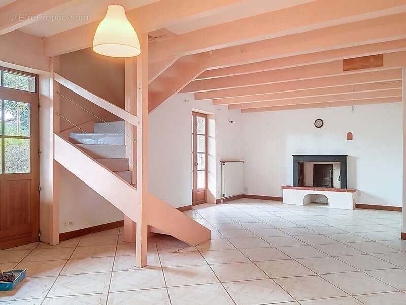 Maison à LA VINEUSE