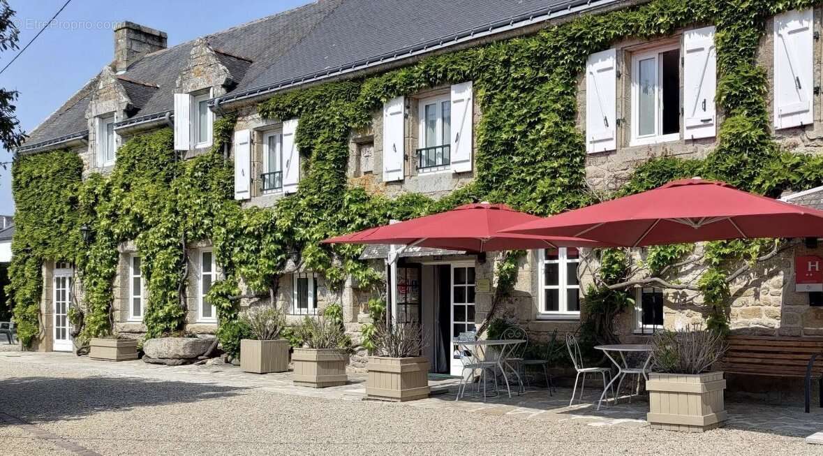 Maison à MONTAIGUT-SUR-SAVE