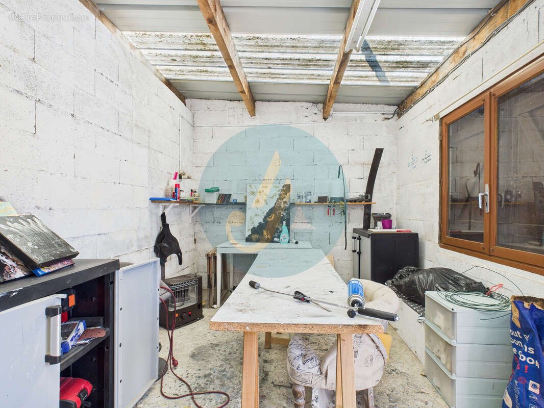 Maison à SAINT-AMAND-EN-PUISAYE