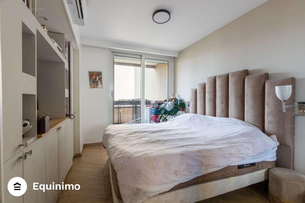 Appartement à LES LILAS