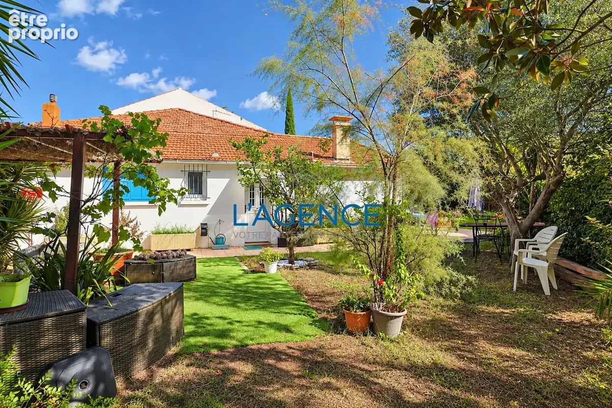 VILLA DE PLAIN PIED de 150 m2 avec jardin de 633 m2 en face de la mer . - photo 6