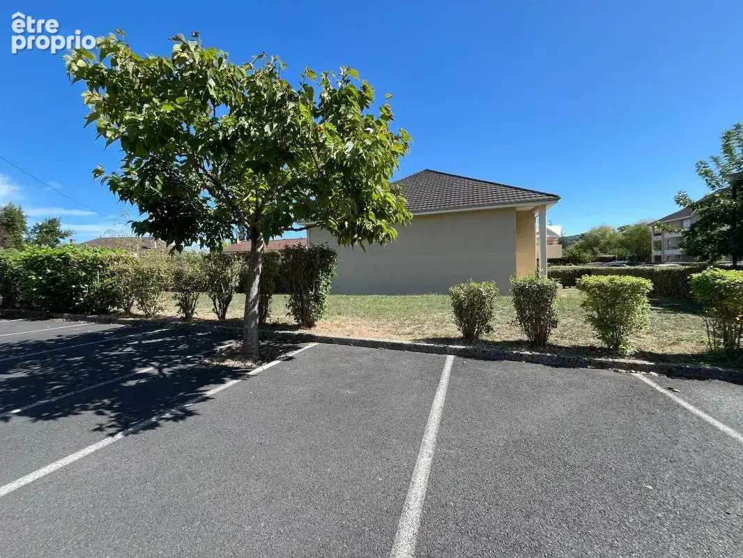 Parking à CUBLAC