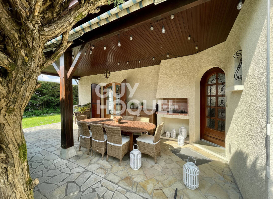 Maison à VILLENAVE-D'ORNON