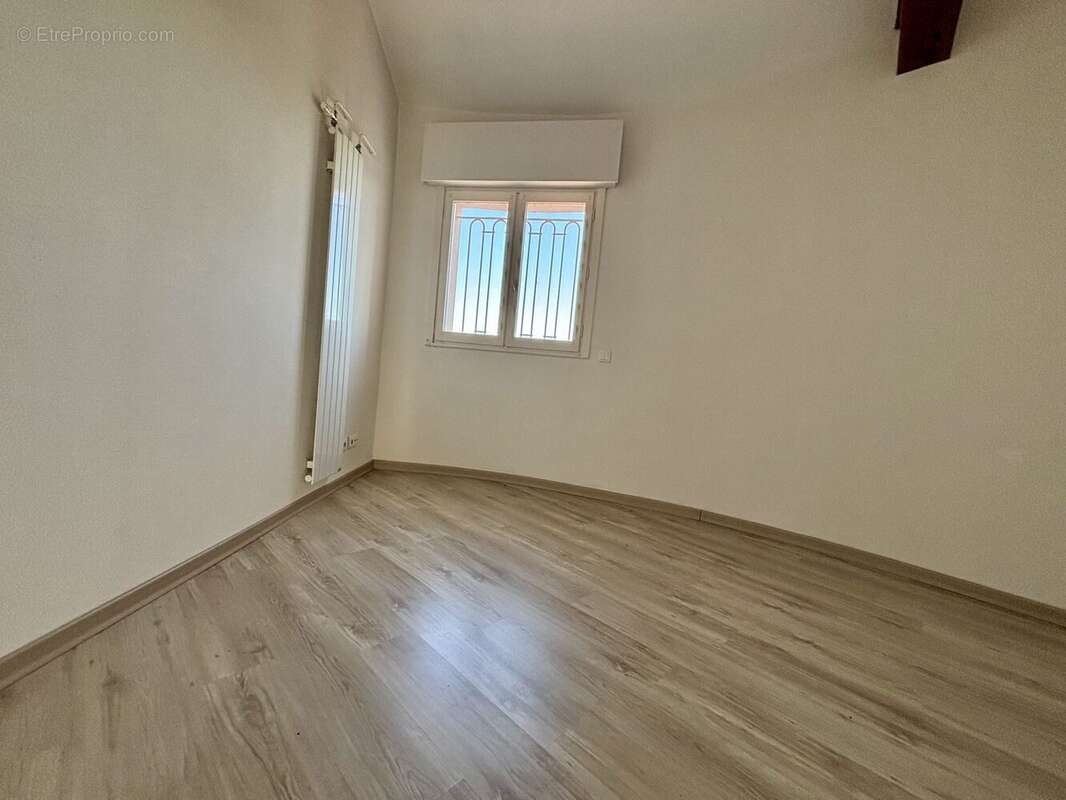 Appartement à BOURG-DE-PEAGE