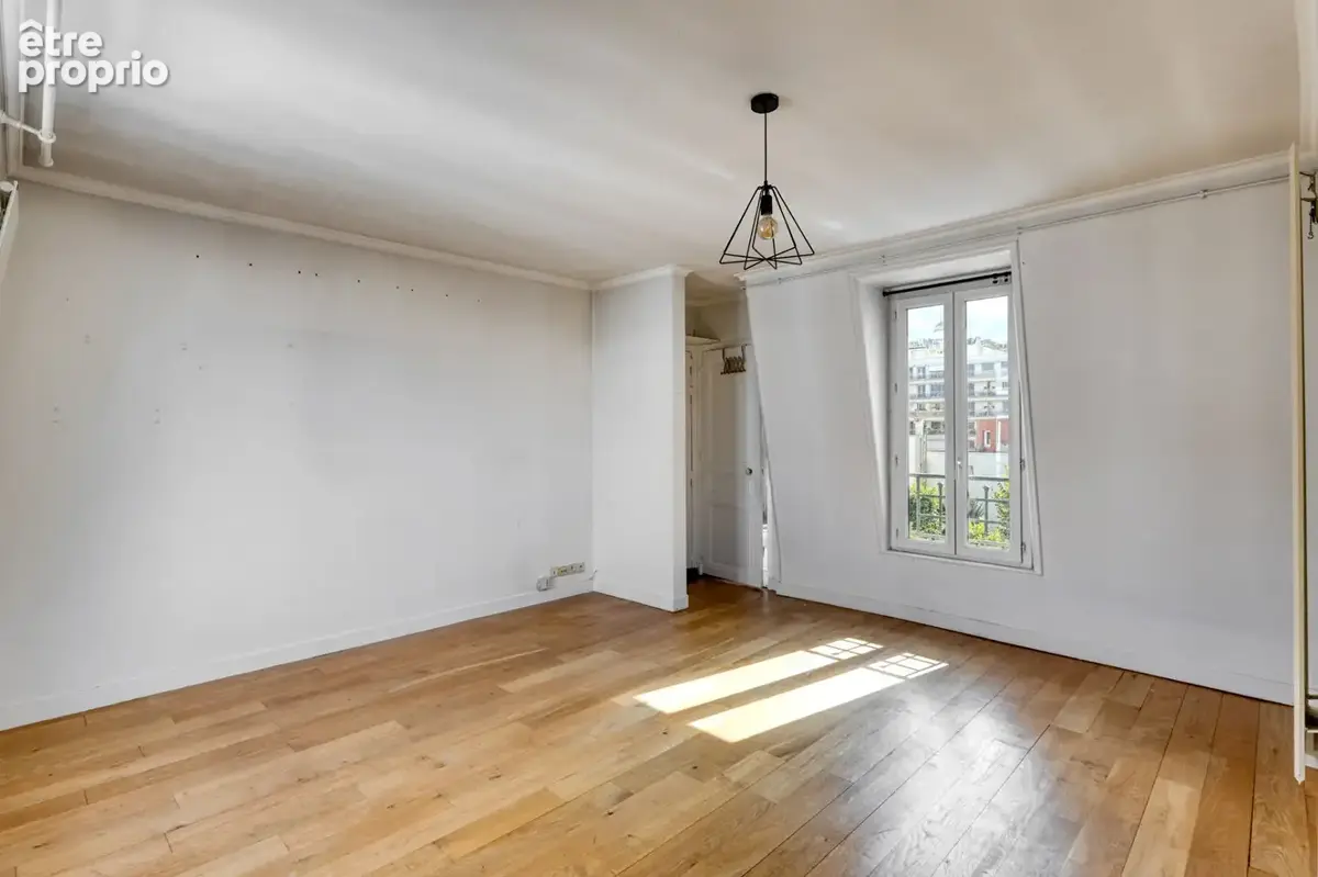 Jules Joffrin - Studio 34 m² - Etage élevé - vue sur le Sacré-Coeur - photo 5