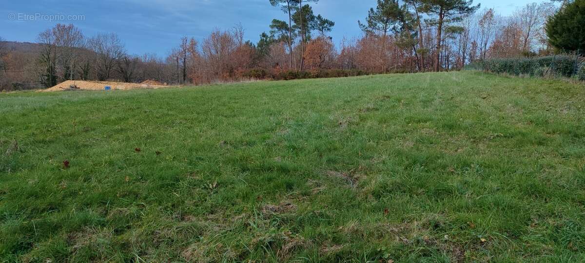 Terrain à LANQUAIS