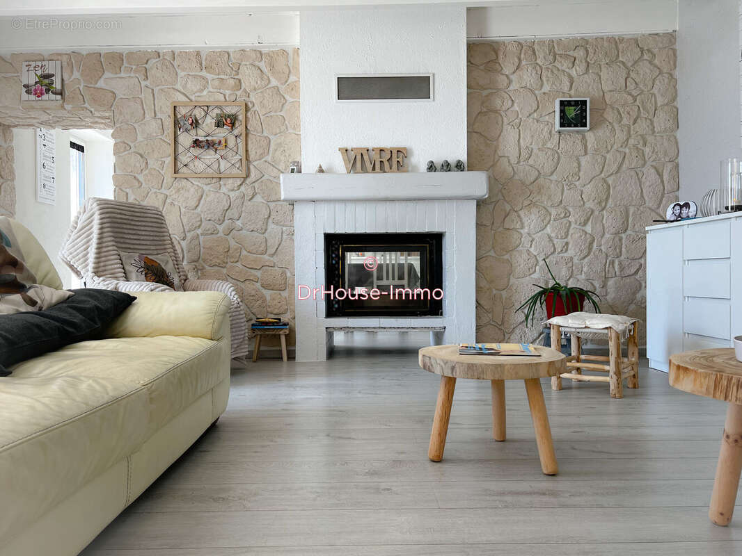 Maison 223 m² à Lucon  - photo 8