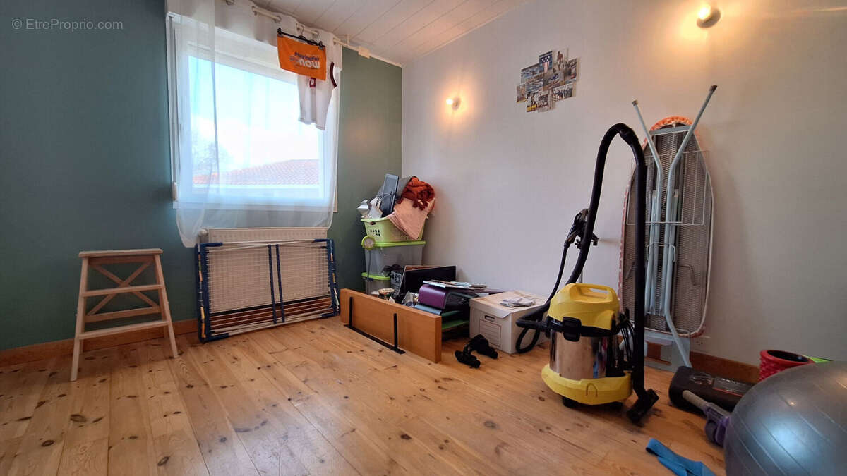 Maison à PONT-DU-CHATEAU