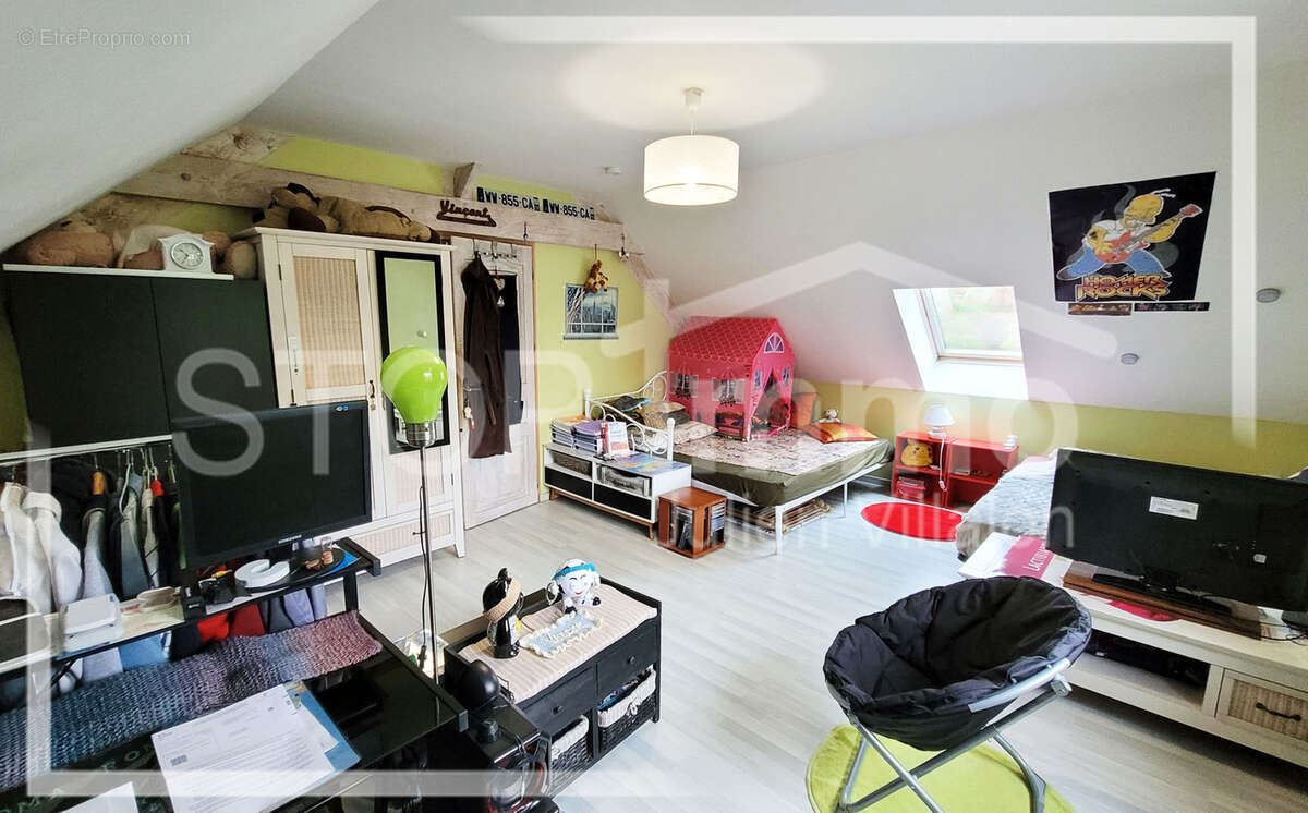 Maison à ESTREELLES