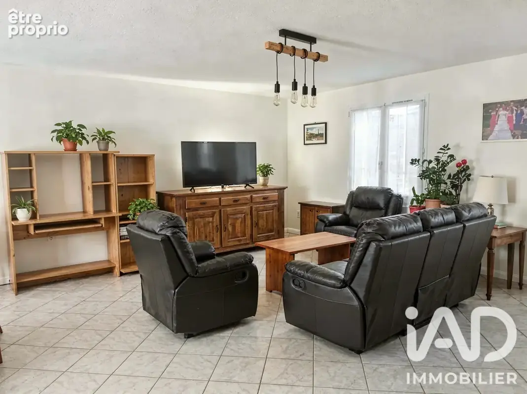 Photo 1 - Maison à JARZE