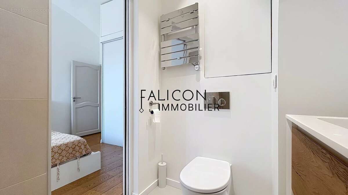 Appartement à FALICON