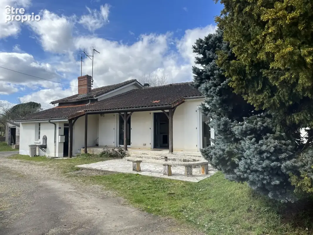 Maison à CHASSENEUIL-SUR-BONNIEURE