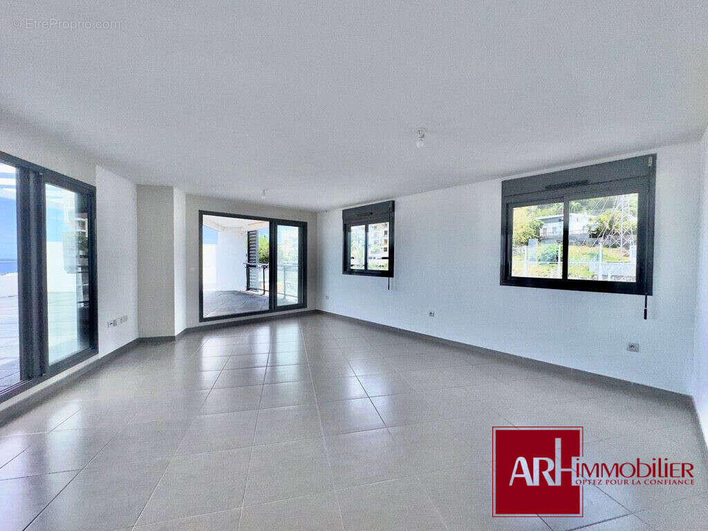 Appartement à SAINT-DENIS