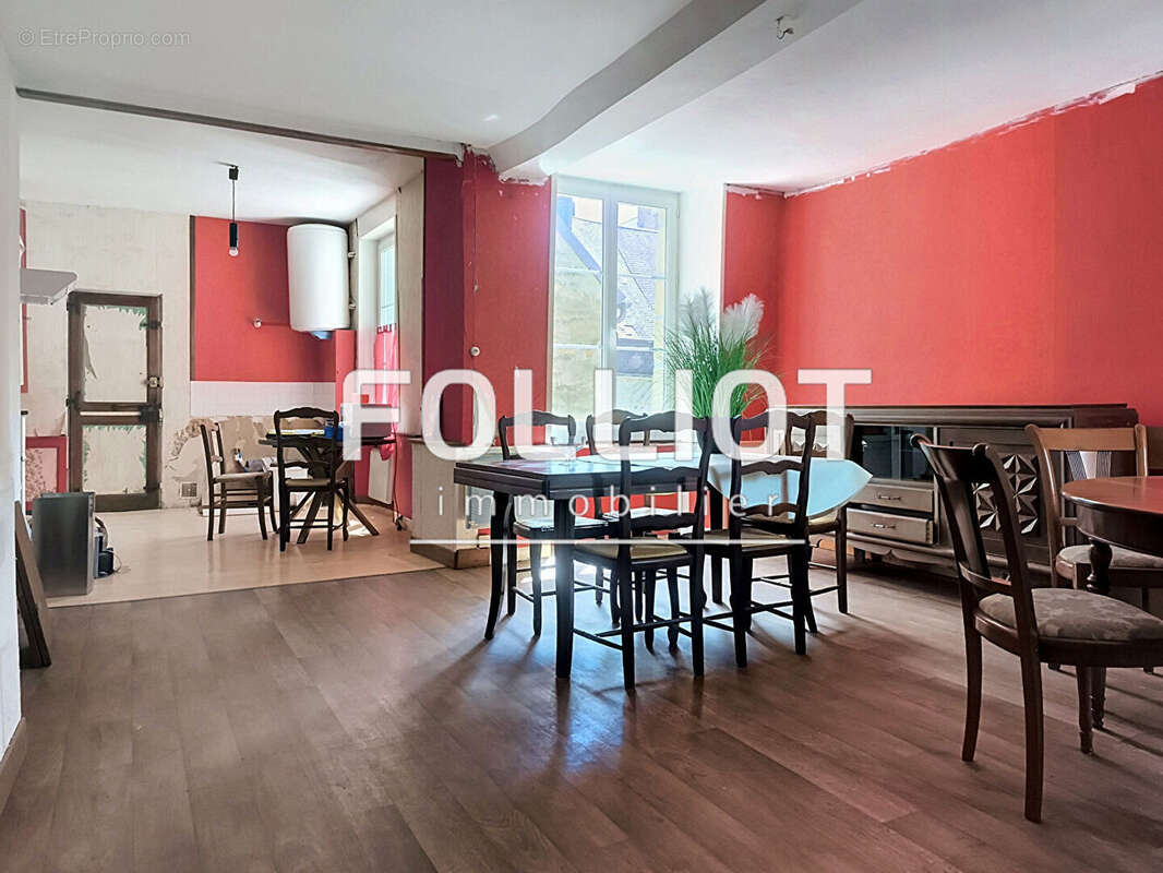 A vende Maison Opportunité rare en plein coeur du centre-ville ! - photo 8