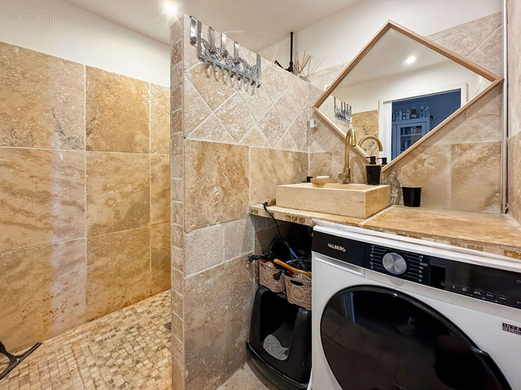 Appartement à MARSEILLE-10E