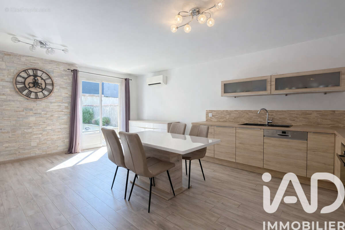 Photo 2 - Maison à MEYRARGUES