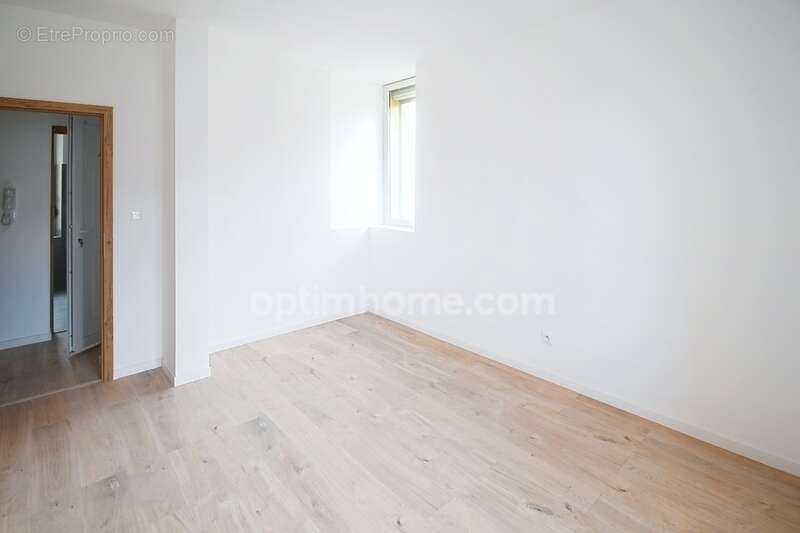 Appartement à LEXY
