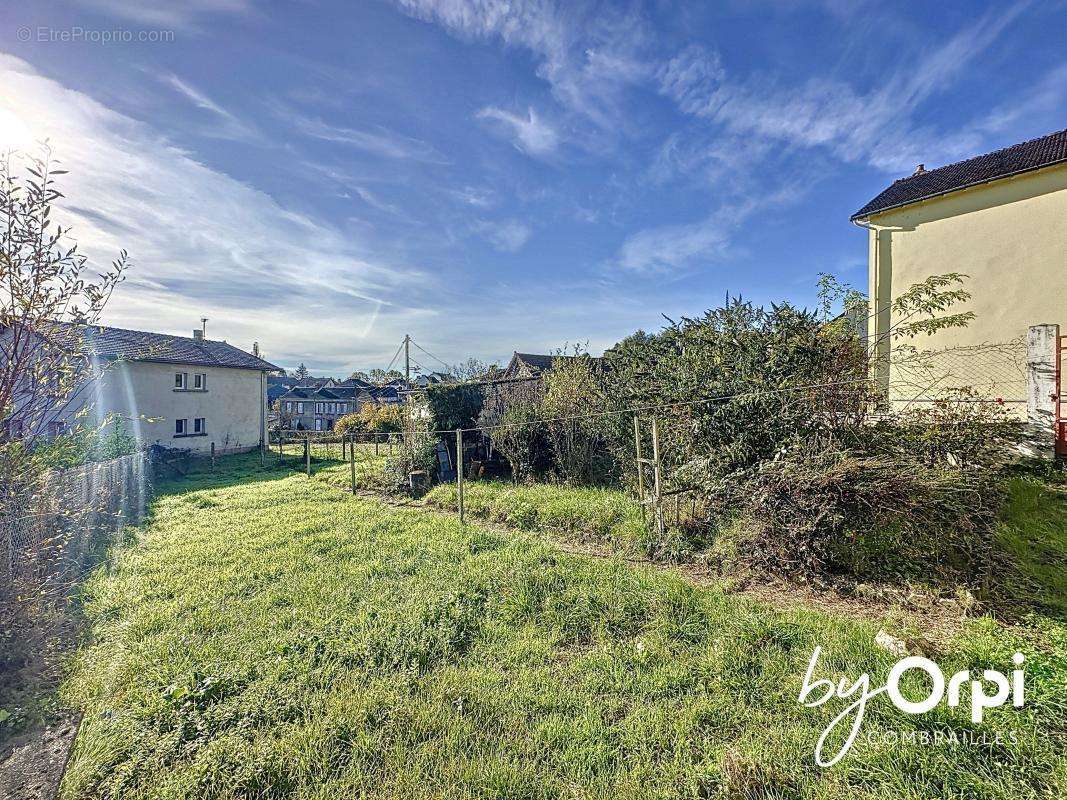 Maison à SAINT-ELOY-LES-MINES