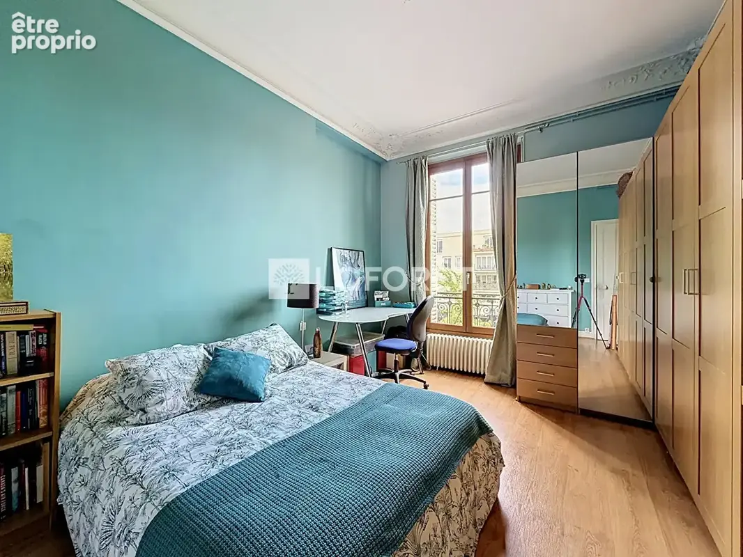 Chatou Centre - Appartement de standing à 5 min du RER dans un immeuble de caractère - photo 12