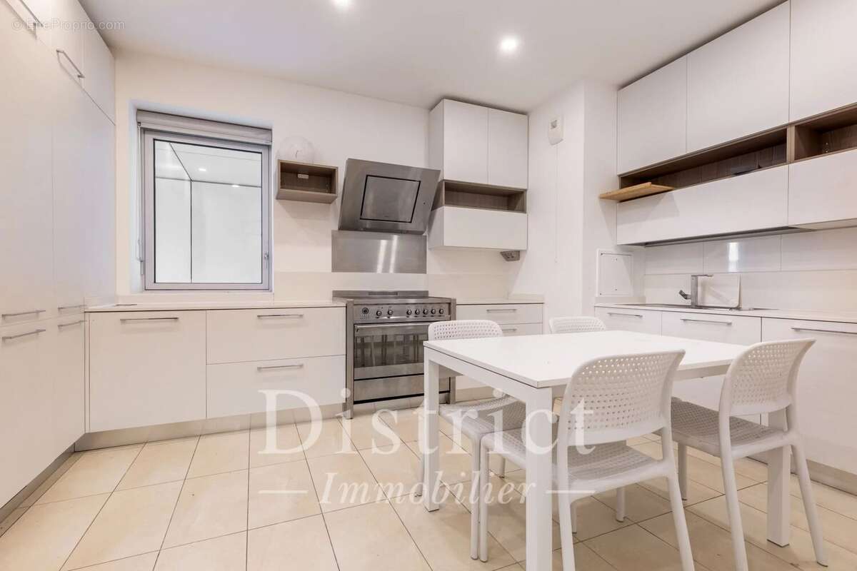 Appartement à PARIS-4E