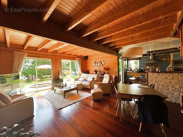 Maison à COUDEVILLE-SUR-MER