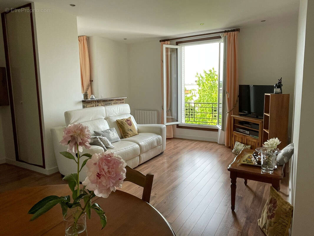 Appartement à SAINT-MAUR-DES-FOSSES